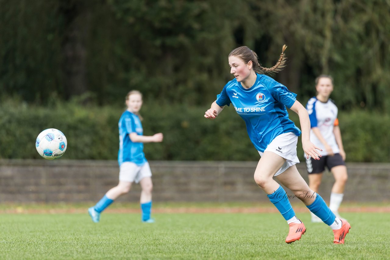 Bild 139 - wBJ VfL Pinneberg - Germania Schnelsen : Ergebnis: 15:1